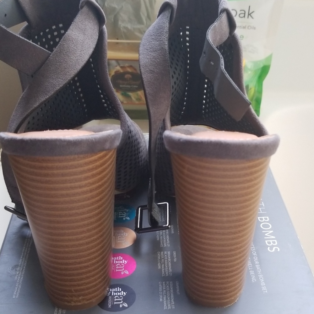 Booties - Picture 3 of 4